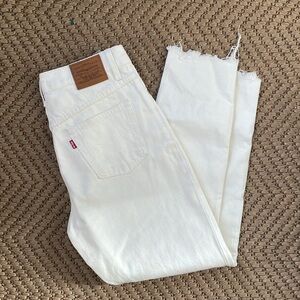 Levi's - Mom Jeans - White - 28